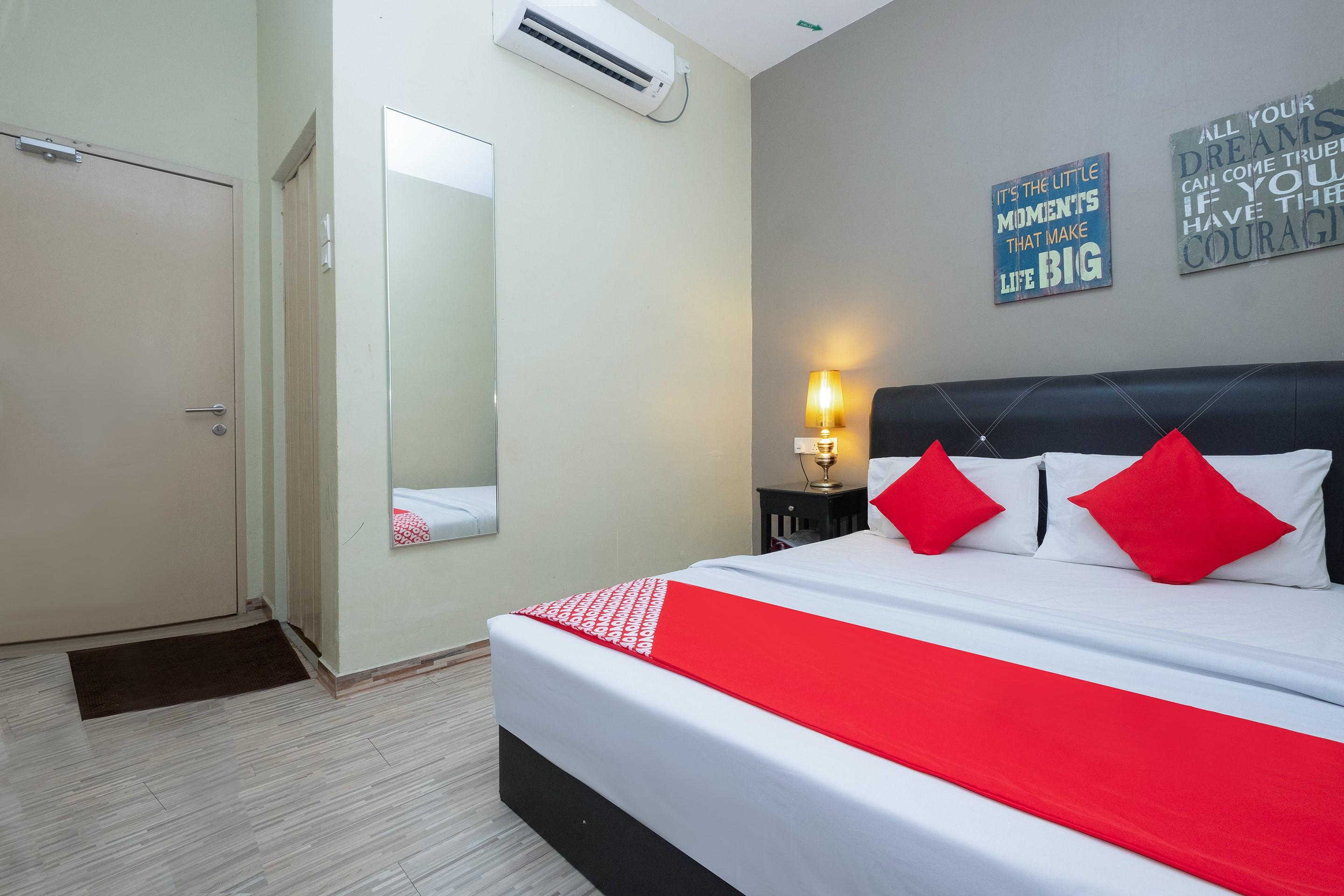 Oyo 89981 Nyamanya Hotel Kuantan Eksteriør bilde